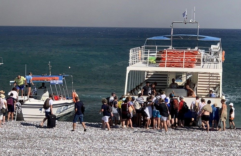 Yunanistan'ın turistik Rodos adasında orman yangını: 40 bin kişi tahliye edildi - 5