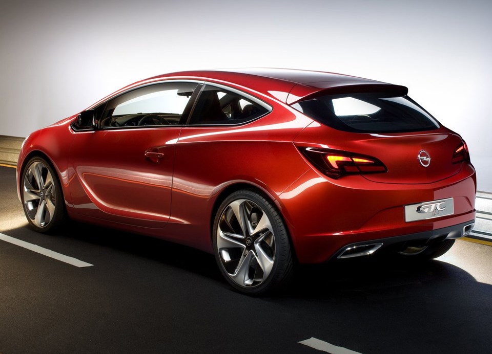 Opel Astra Coupe’nin ayrıntılarını açıkladı - 1