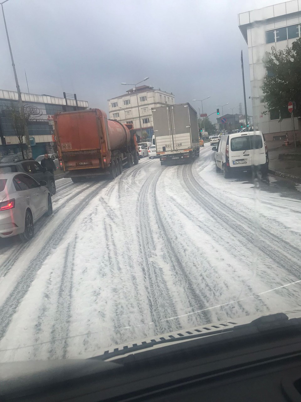 İstanbul Tuzla'da endişelendiren görüntü - 1