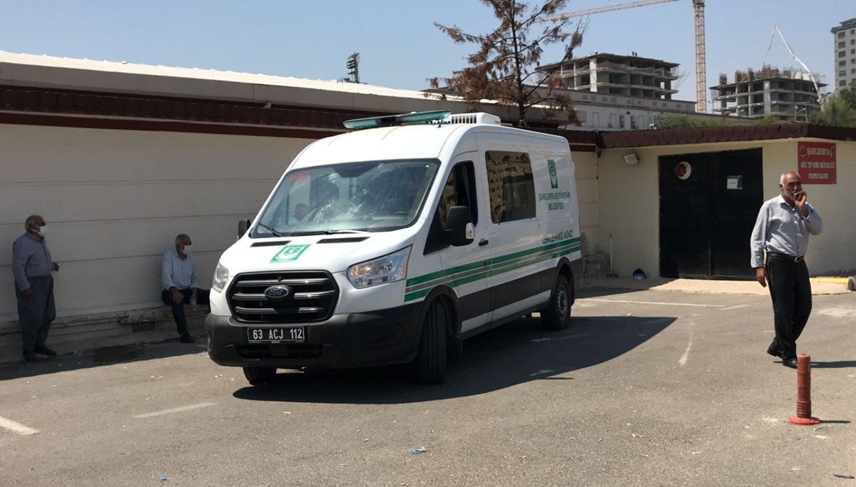 Sulama kanalına atlayan kardeşini kurtarmak istedi: 2'si de boğuldu Sulama kanalına atlayan kardeşini kurtarmak istedi: 2'si de boğuldu