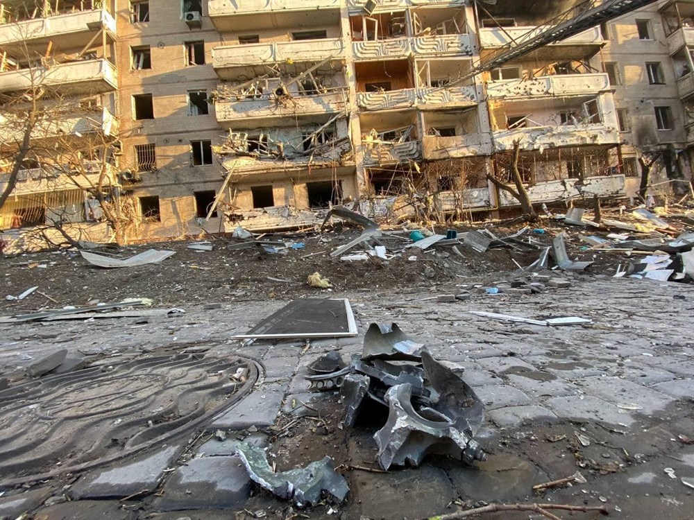 Rusya'nın Kiev'e saldırısında bir apartman daha ağır hasar gördü - 8