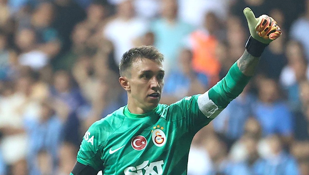 Fernando Muslera’dan gol yememe rekoru Fernando Muslera’dan gol yememe rekoru