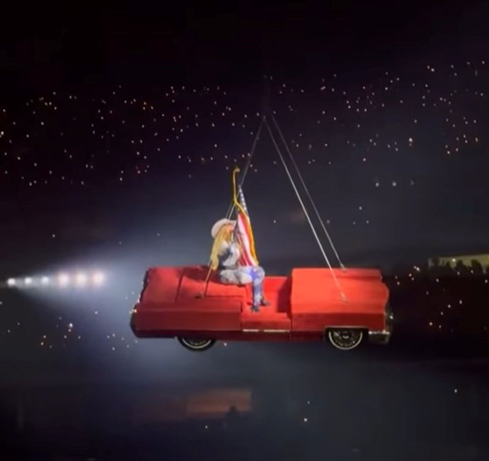 Beyonce konserinde korkutan anlar: Düşmekten kıl payı kurtuldu - 2