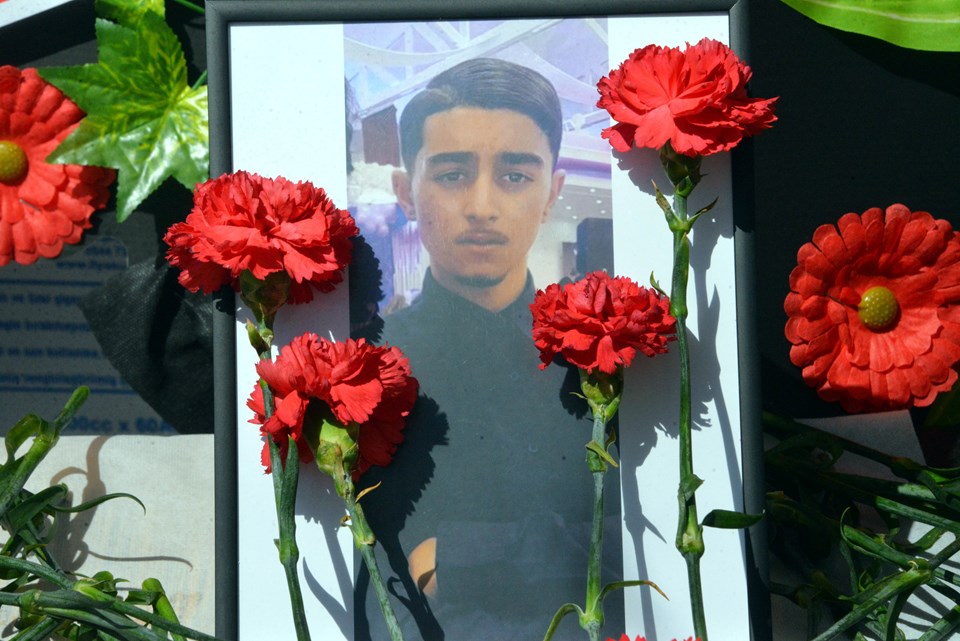 Fransa’da baltayla katledilmişti: Evlada son bakış - 1