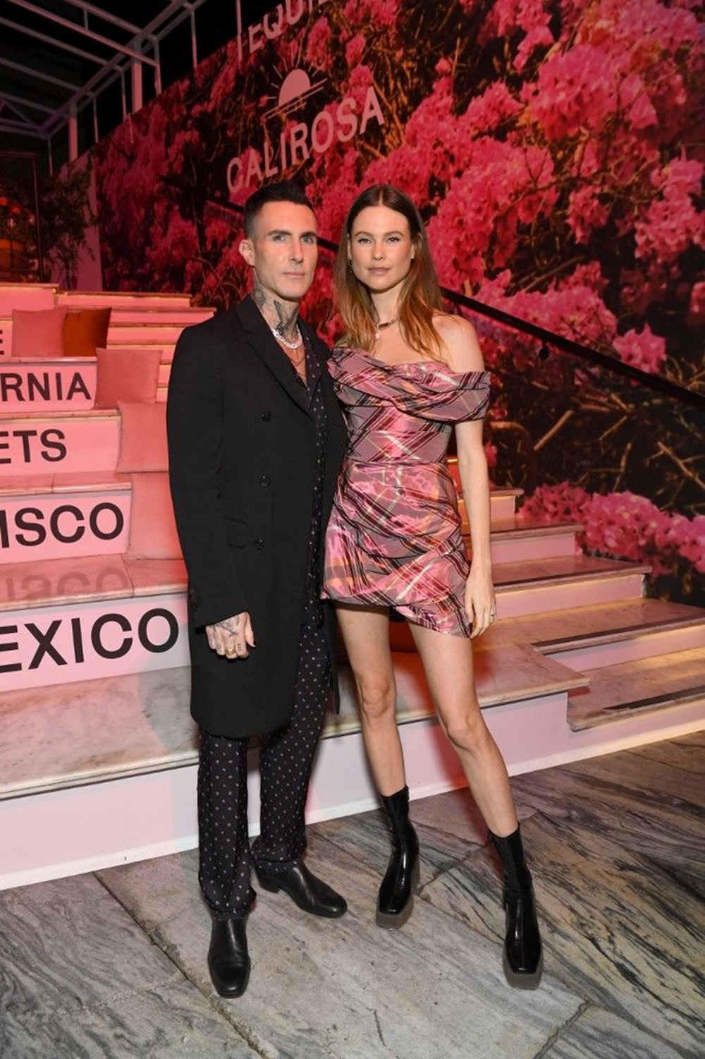 Üçüncü çocuğuna hamile olan Behati Prinsloo'dan yeni pozlar - 3