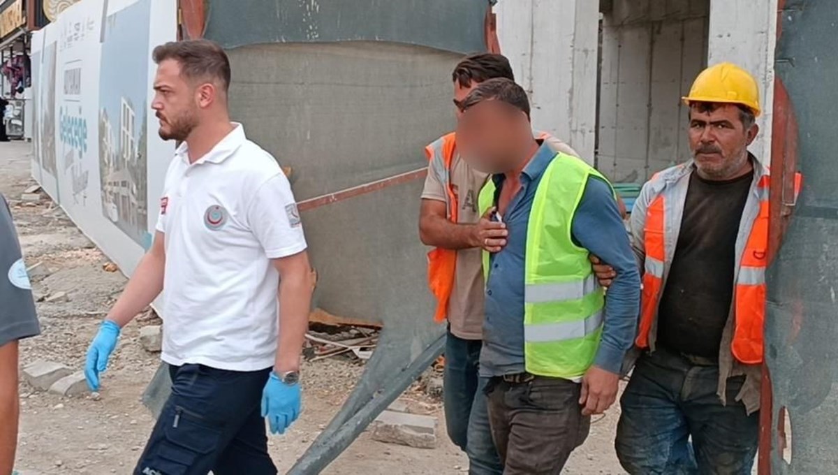 İnşaatta kaza: Boğazına çarpan demirle yaralandı İnşaatta kaza: Boğazına çarpan demirle yaralandı