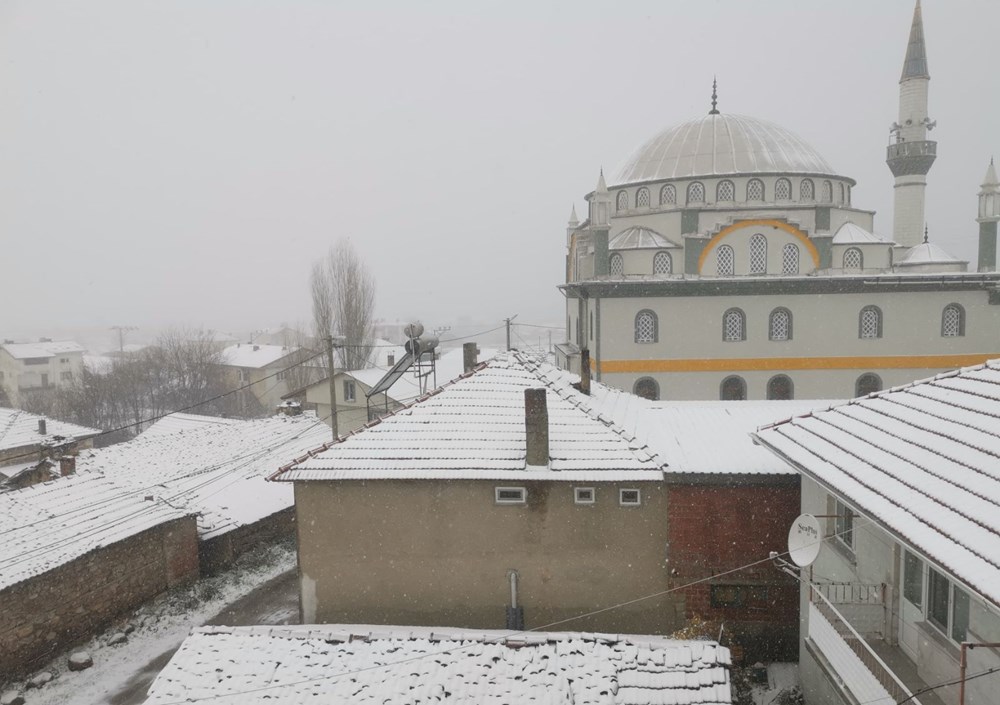 Birçok ilde eğitime kar nedeniyle bir gün ara verildi (Okullar bugün tatil mi?) - 13