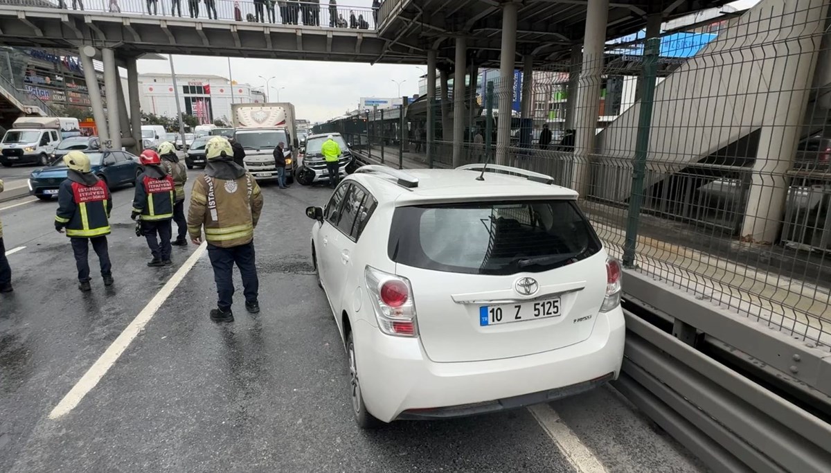 İstanbul’da D-100’ü durduran kaza