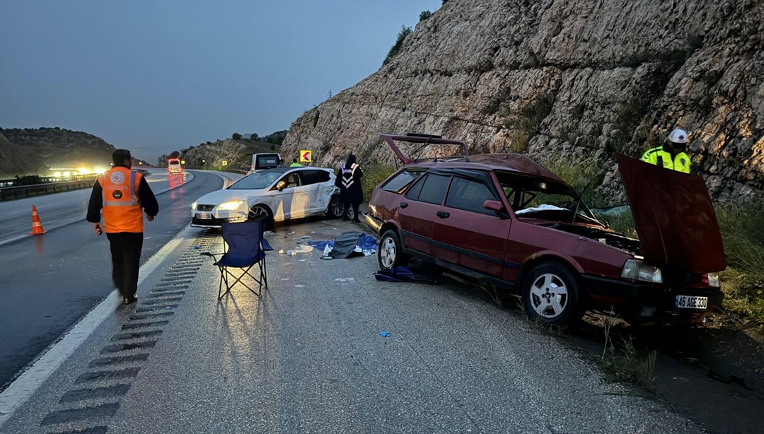 Çanakkale'de iki otomobil çarpıştı: 1 ölü, 6 yaralı