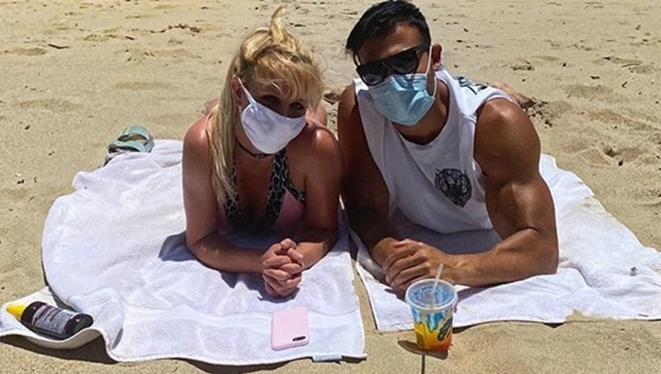 Britney Spears’ın corona virüse yakalanan sevgilisi Sam Asghari iyileşti - 1