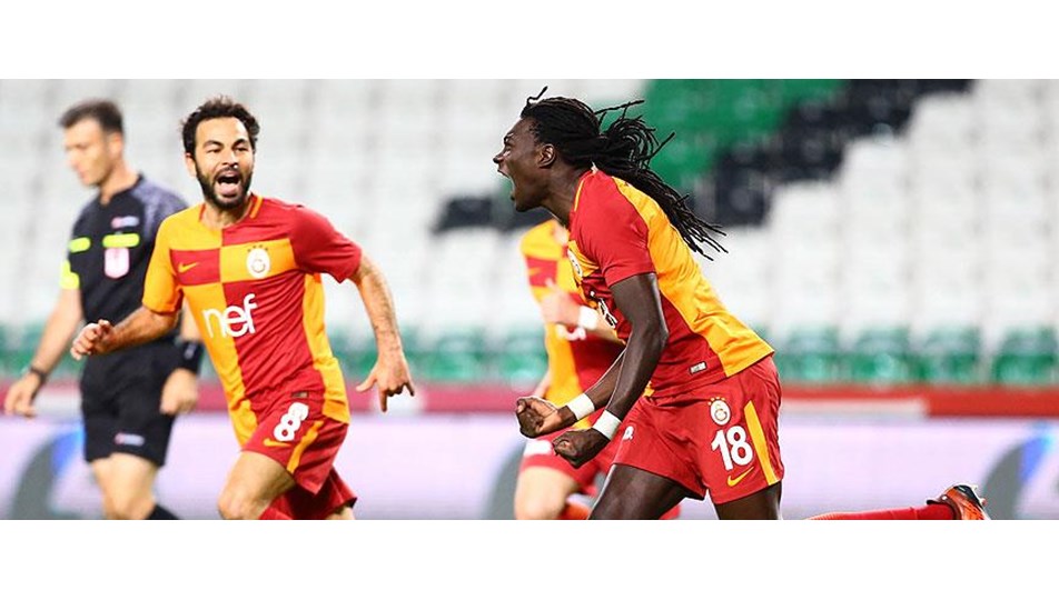 Gomis, Fenerbahçe’nin golcülerini katladı