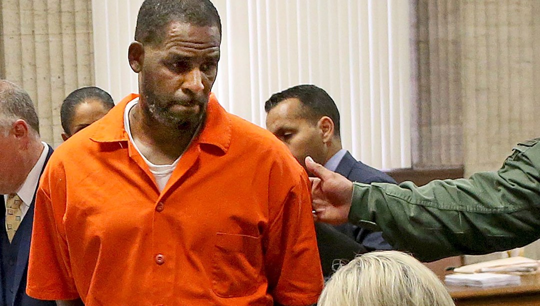 Şarkıcı R. Kelly çocuklara cinsel istismar davasında suçlu bulundu - Vimarsana News