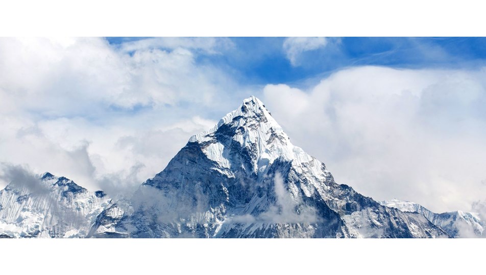Everest'te son 15 günde 3 ton çöp toplandı