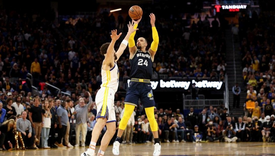 NBA'de Golden State Warriors, seride avantaj yakaladı