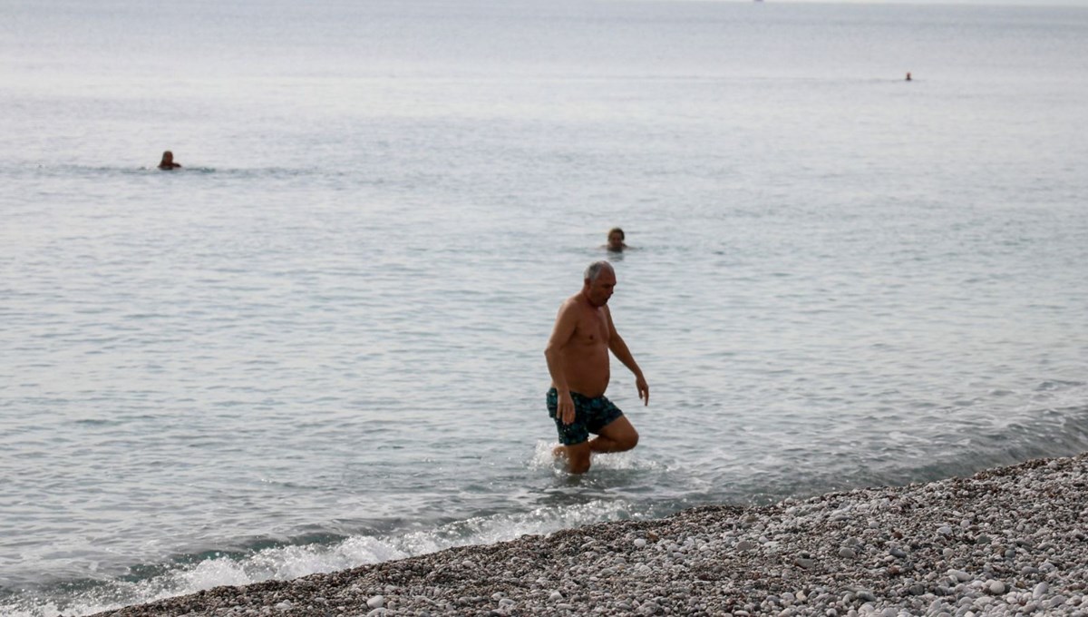 Antalya’da hava sıcaklığı ortalamanın 10 derece üstüne çıktı