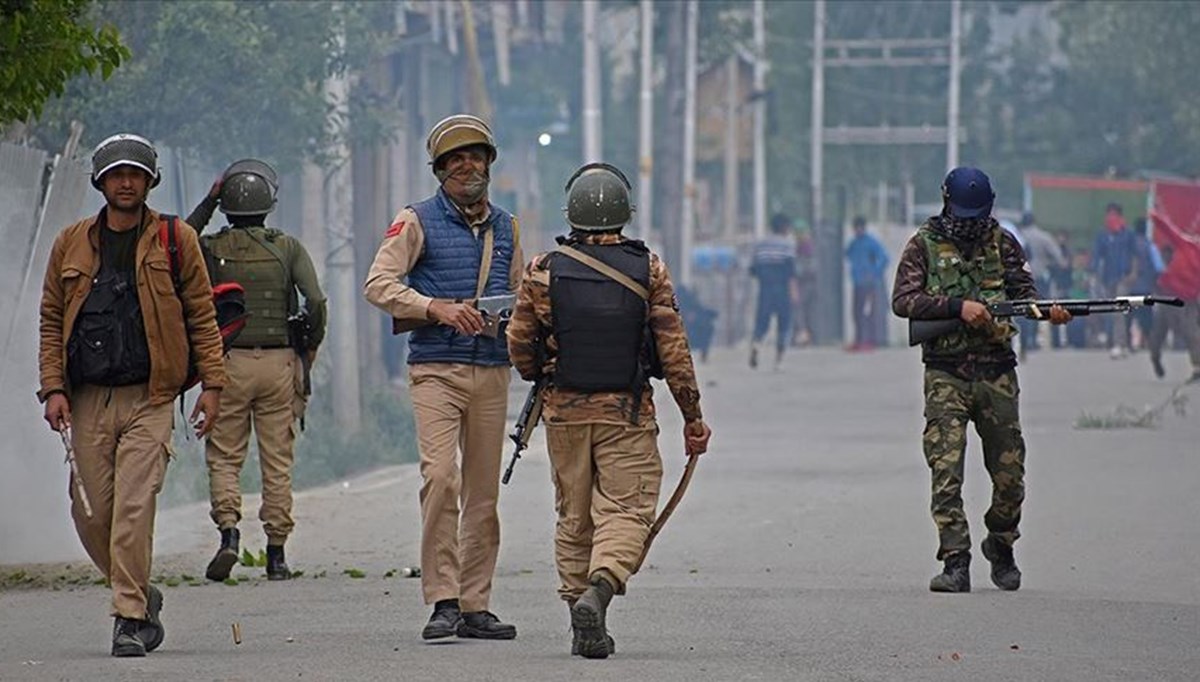 Hindistan'da çatışma: 1 kişi öldü 43 kişi yaralandı Hindistan'da çatışma: 1 kişi öldü 43 kişi yaralandı