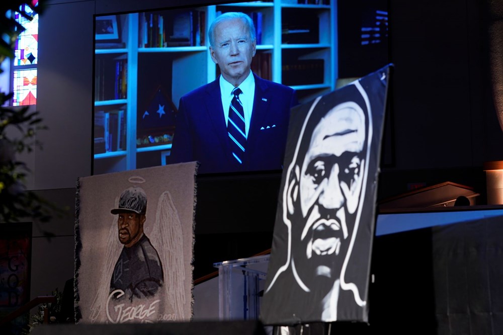 ABD'de polis şiddetiyle öldürülen George Floyd toprağa verildi - 4