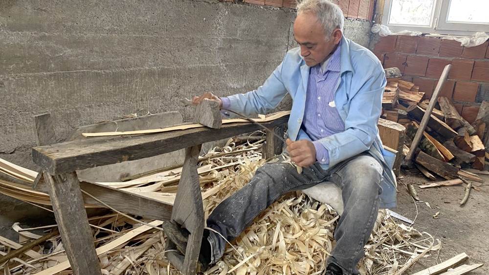Kanser hastalığına rağmen işini bırakmadı, 51 yıldır aralıksız sürdürüyor: Babasından öğrendiği mesleği yaşatıyor - 2