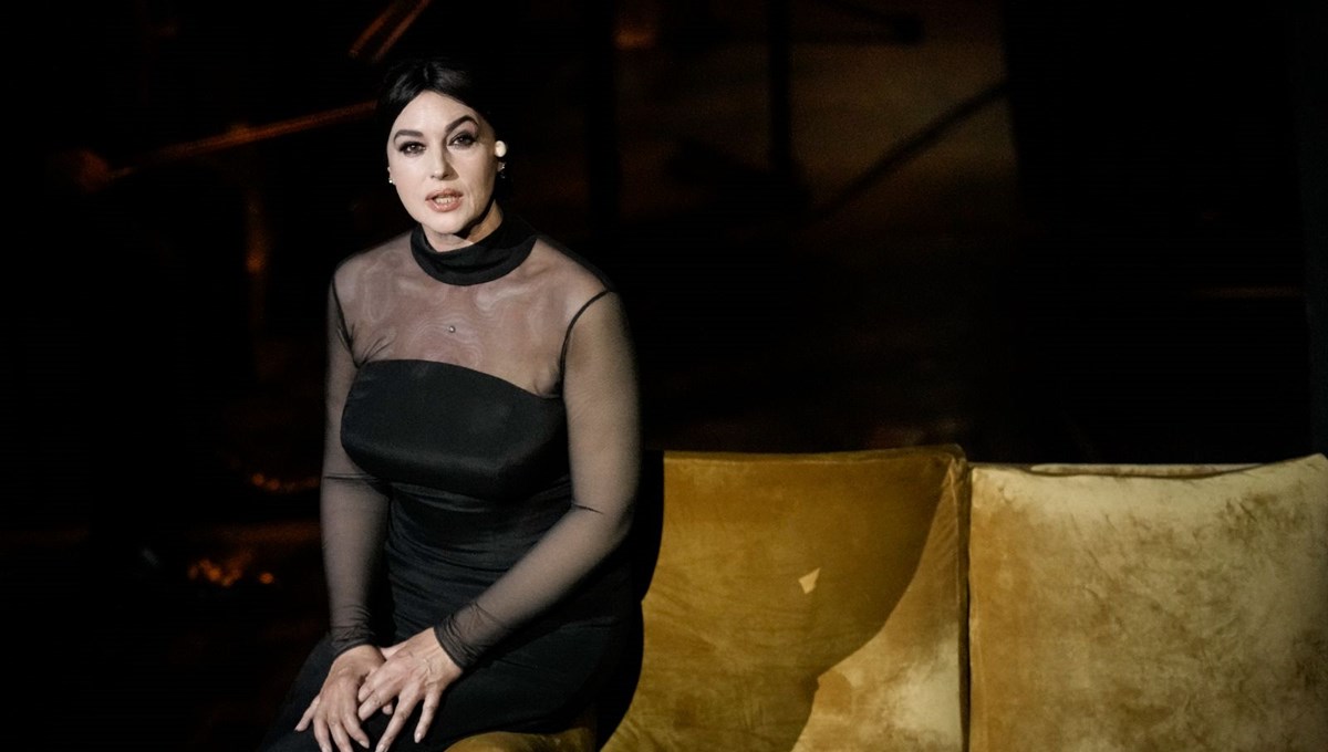 Monica Belluci, Türkiye'de tiyatro sahnesine çıkacak Monica Belluci, Türkiye'de tiyatro sahnesine çıkacak