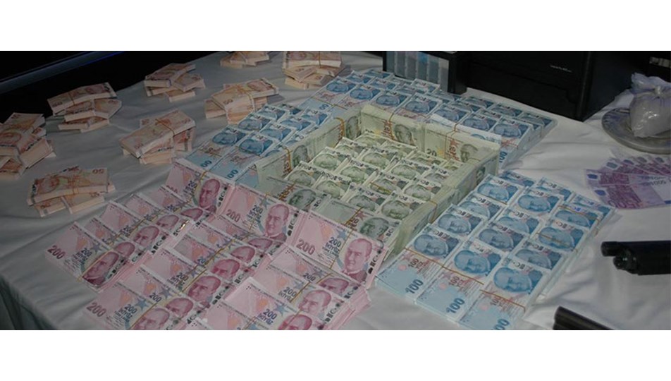 İstanbul'da 1,5 milyon lira sahte para ele geçirildi