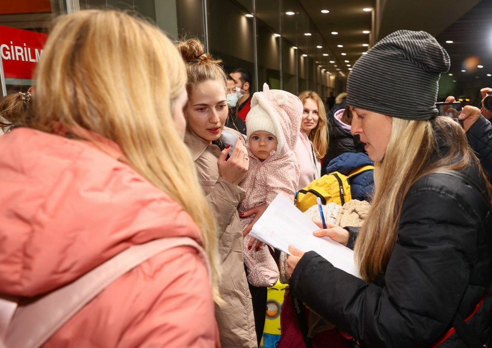 Savaştan kaçan Ukraynalı kadın ve çocuklar İzmir'e geldi - 28