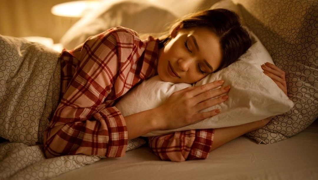 Düşük uyku kalitesi olanlar dikkat! Beyniniz daha hızlı yaşlanıyor