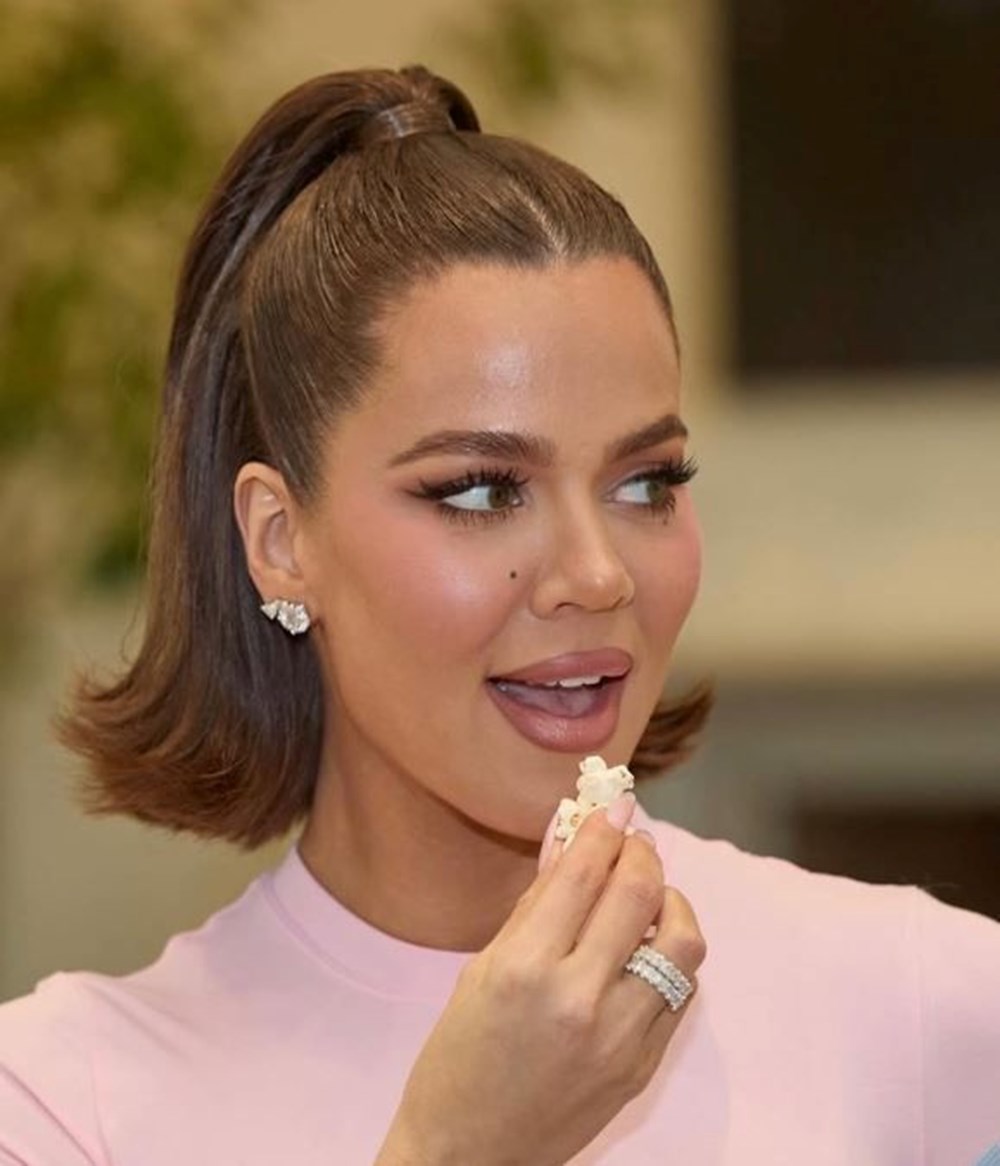 Khloe Kardashian'ın mecmua pozlarına tenkit yağdı 75 UrgQF