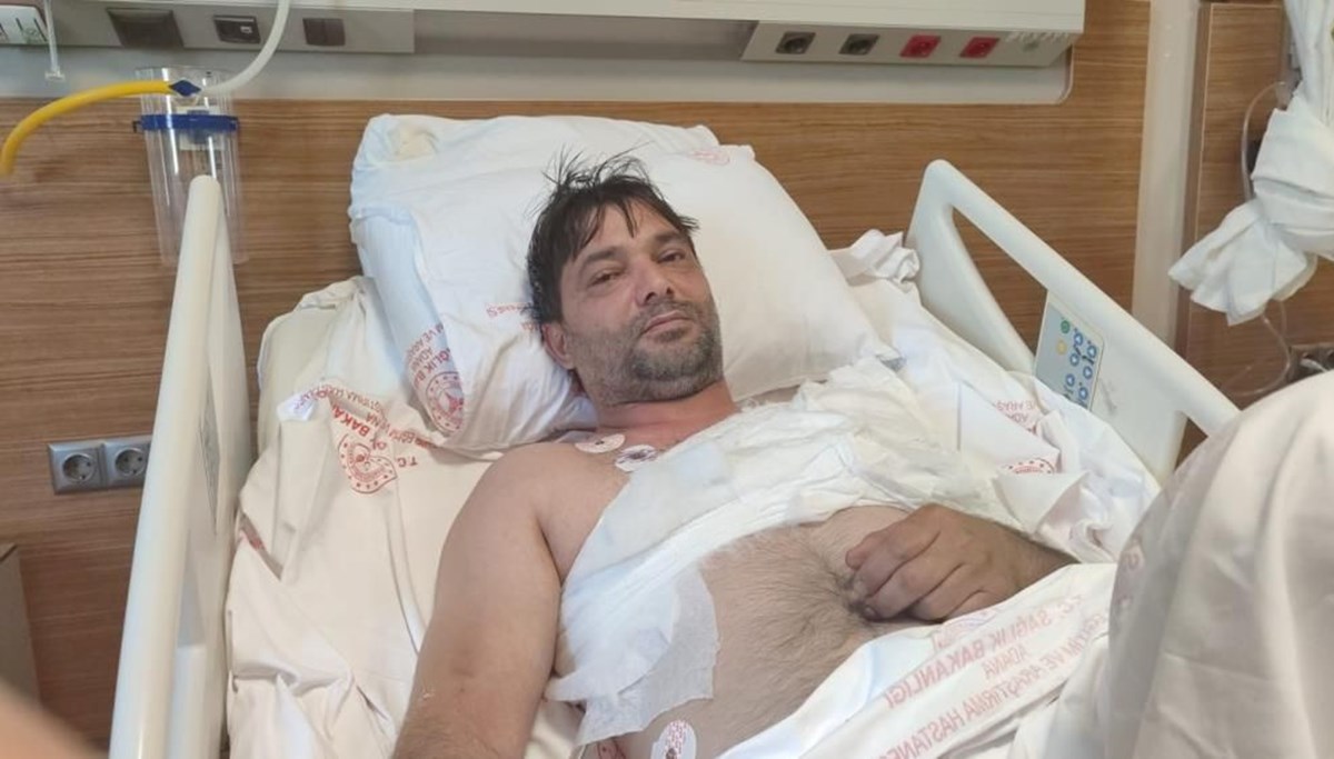 Güvenlik kamerası kayıtlarını polise veren yöneticiyi 9 yerinden bıçakladı Güvenlik kamerası kayıtlarını polise veren yöneticiyi 9 yerinden bıçakladı
