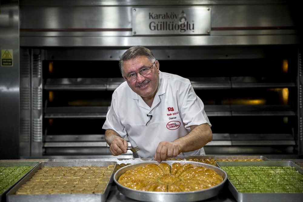 1800 Lerden Gunumuze Degismeyen Lezzet Karakoy Gulluoglu Ntv