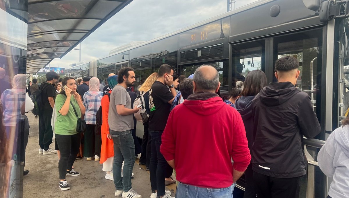 İstanbul’da toplu ulaşımda zamlı tarifenin ilk günü