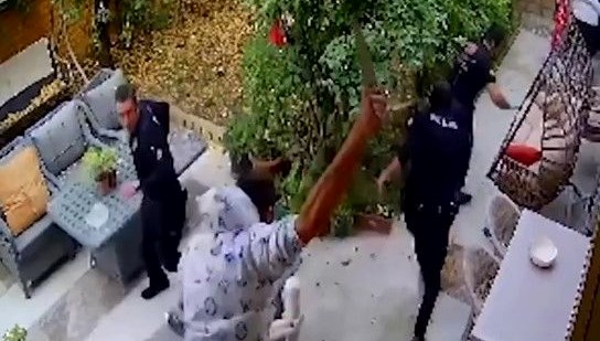 Yardım çağrısı aldığı eve giden polis memuruna bıçaklı saldırı! Polis memurunun durumu ağır