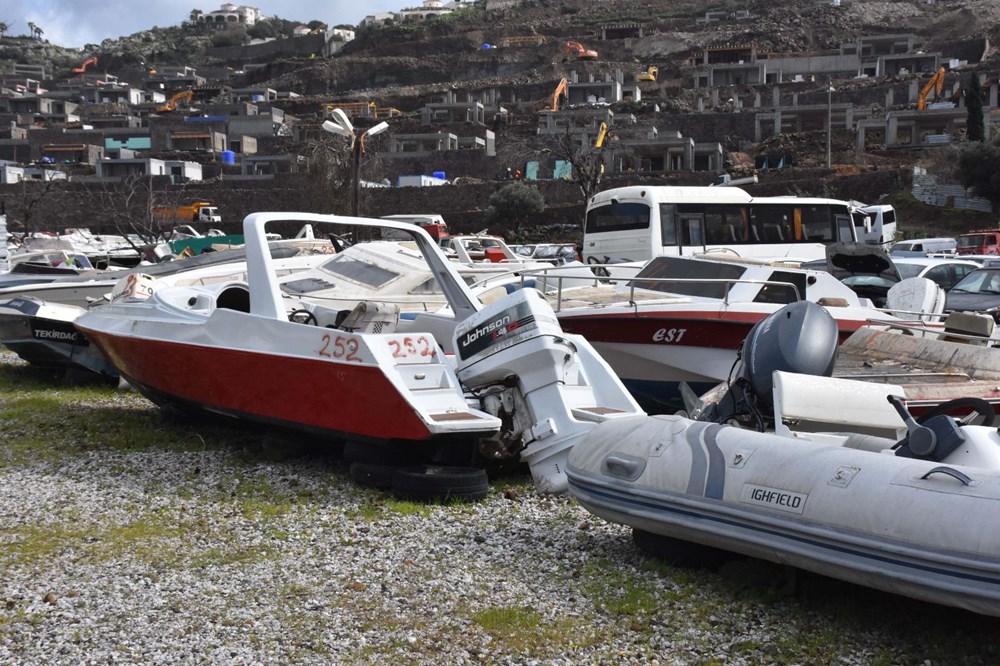 Yediemin otoparkı, kaçak göçmenlerin tekneleriyle doldu - 3