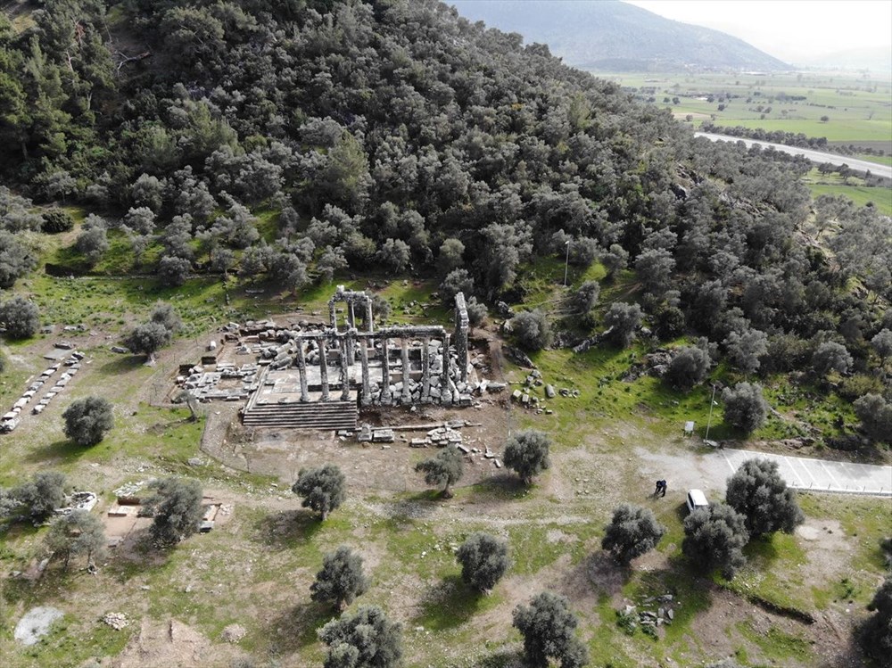 Zeus Tapınağı yapılan çalışmalarla eski ihtişamına kavuşturulacak - 4