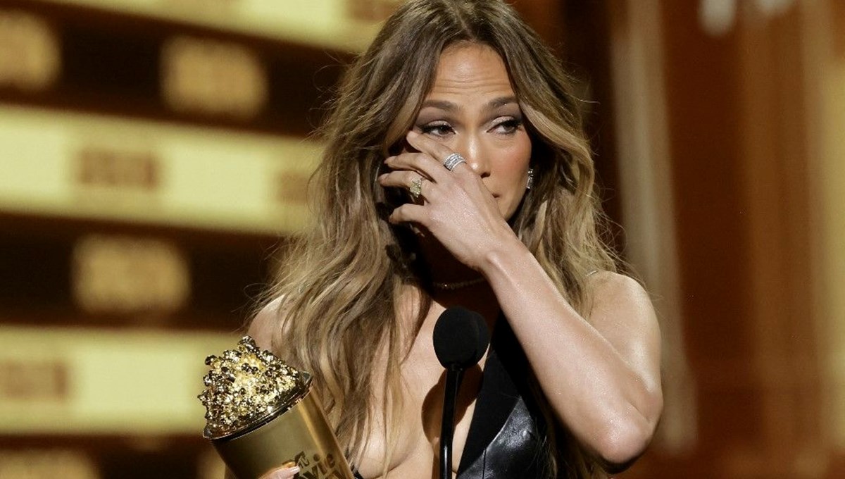 Jennifer Lopez MTV Sinema ve TV Ödülleri'nde ağladı