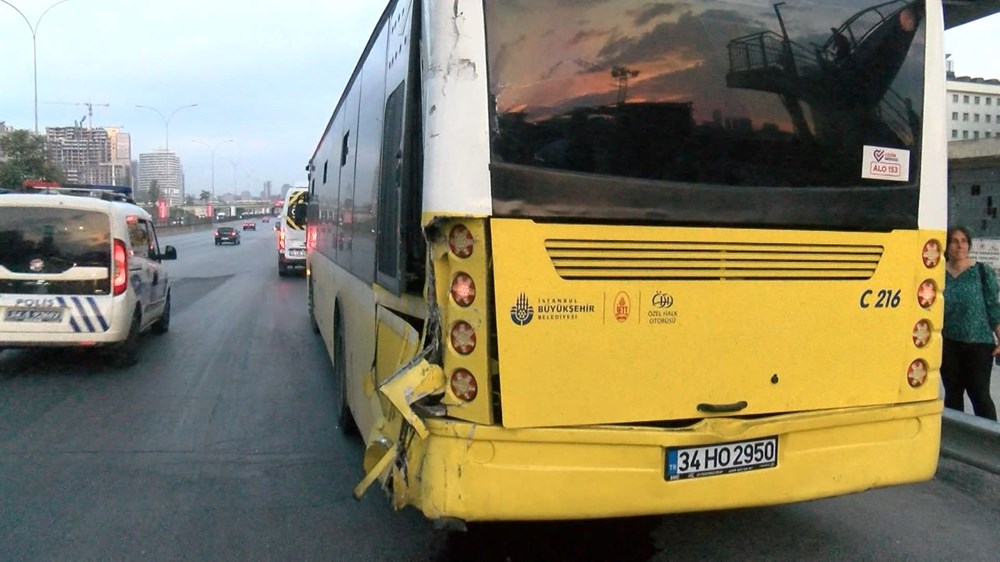 Kadıköy'de kaza: Trafik felç oldu - 5