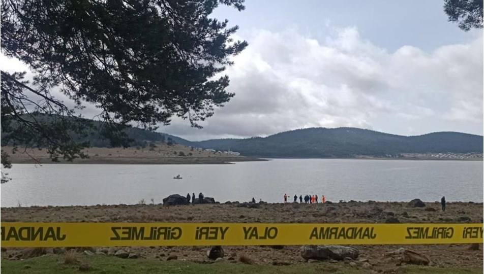 Bolu'da tekne alabora oldu: 1 kişi kayıp