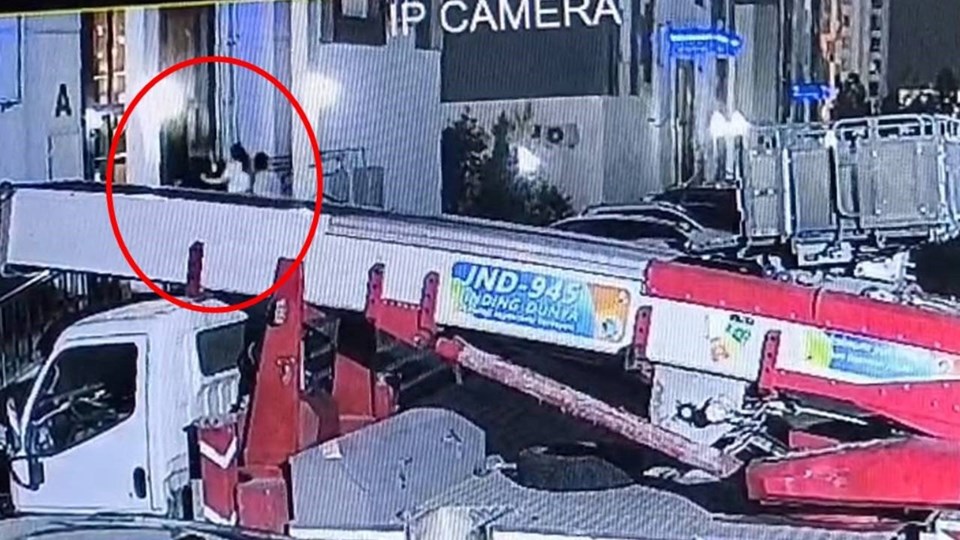 Diyarbakır'da çocuk ve annesine dehşeti yaşattı: Silah çekip, ateş etti - 1