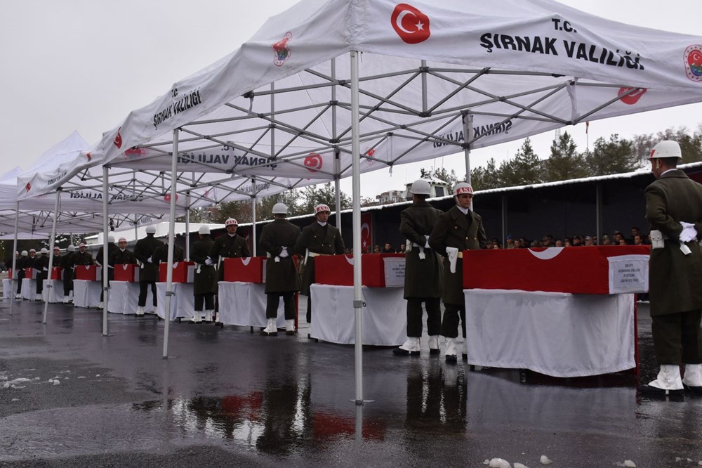 Pençe-Kilit Harekatı bölgesinde şehit olan 9 asker için Şırnak'ta tören - 3