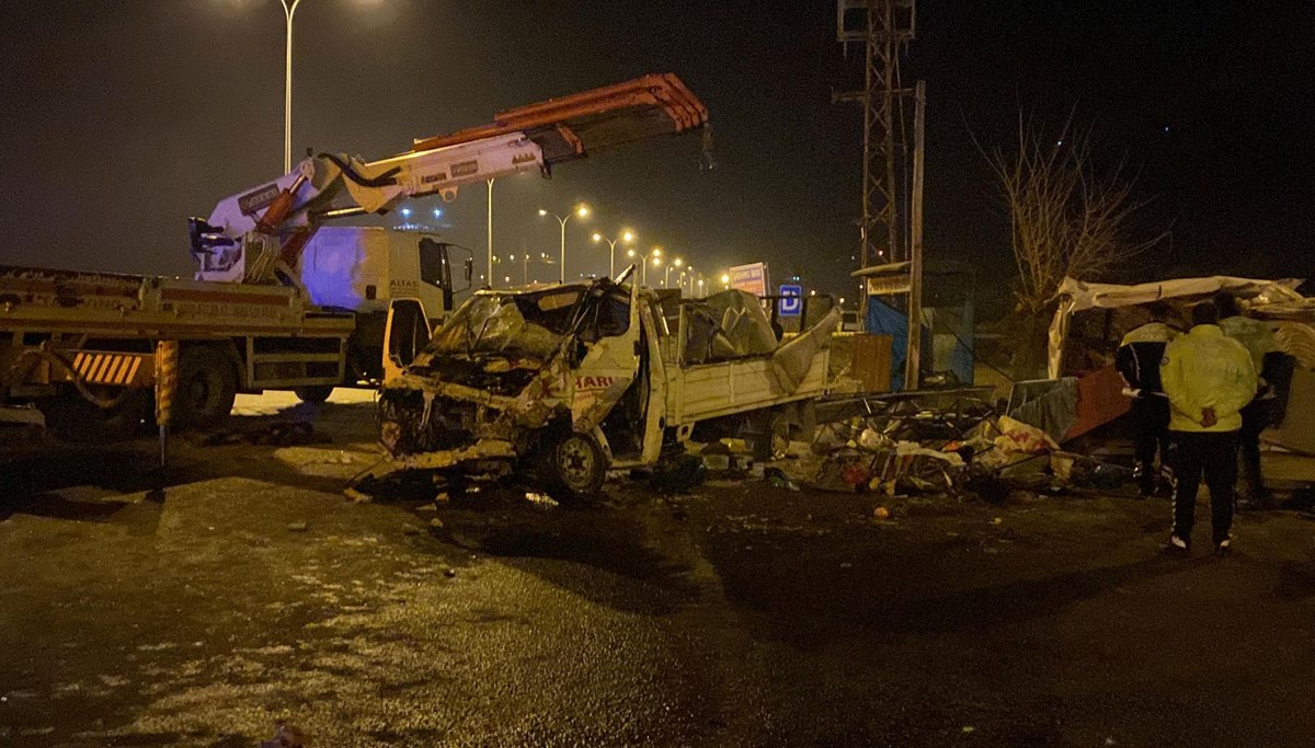 Osmaniye'de zincirleme kaza: 2 ölü, 2 yaralı