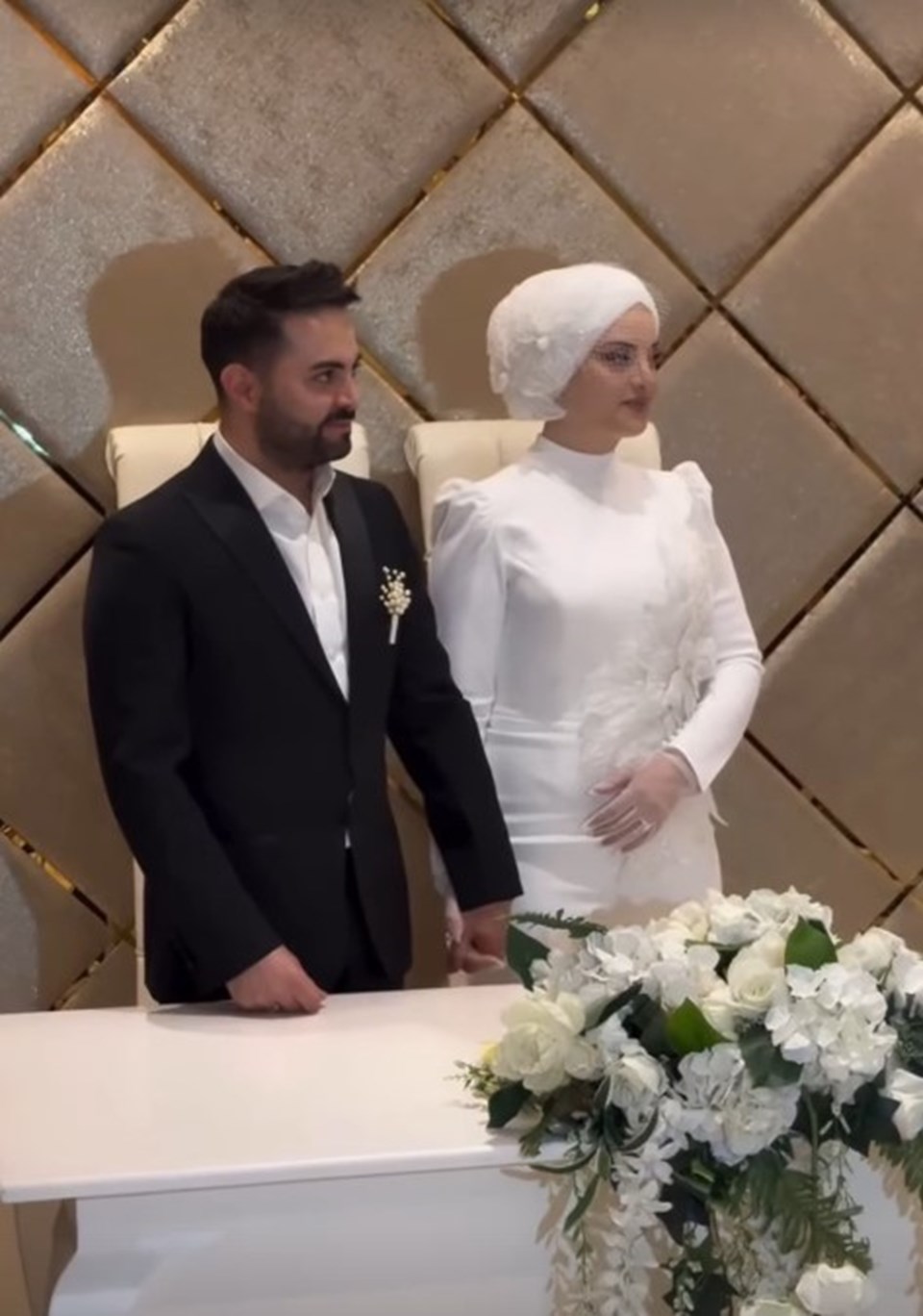 Kadir Ezildi ile Gamze Türkmen evlendi - 2
