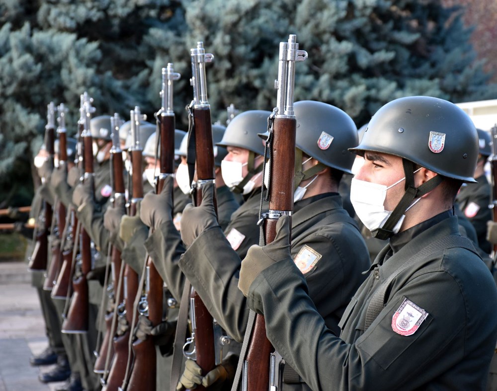 Saat 9'u 5 geçe hayat 1 dakika durdu - 20