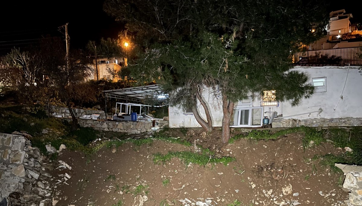 Bodrum'da istinat duvarı çöken iki ev tahliye edildi