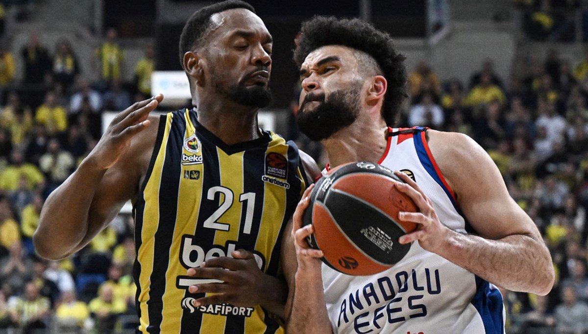 EuroLeague: Anadolu Efes'in play-off umudu Ataşehir'de son buldu