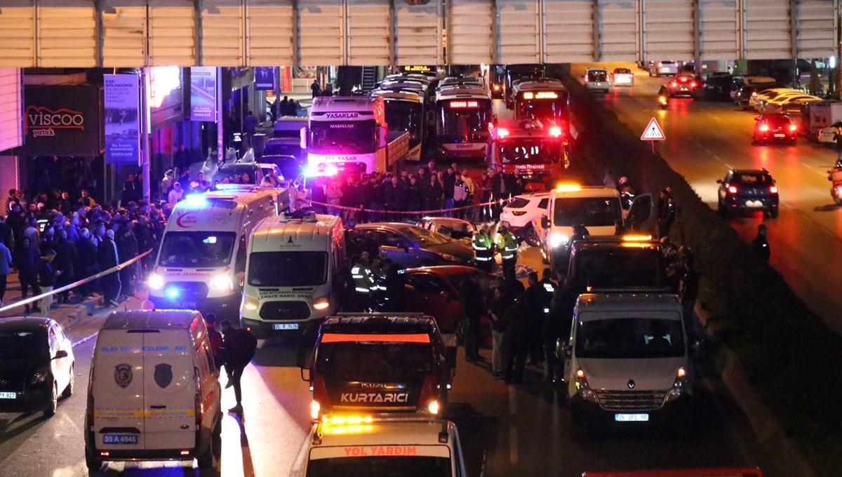 İzmir'de cadde savaş alanına döndü | Kaza raporu tutanlara araçlar daldı: 2 ölü, 7 yaralı