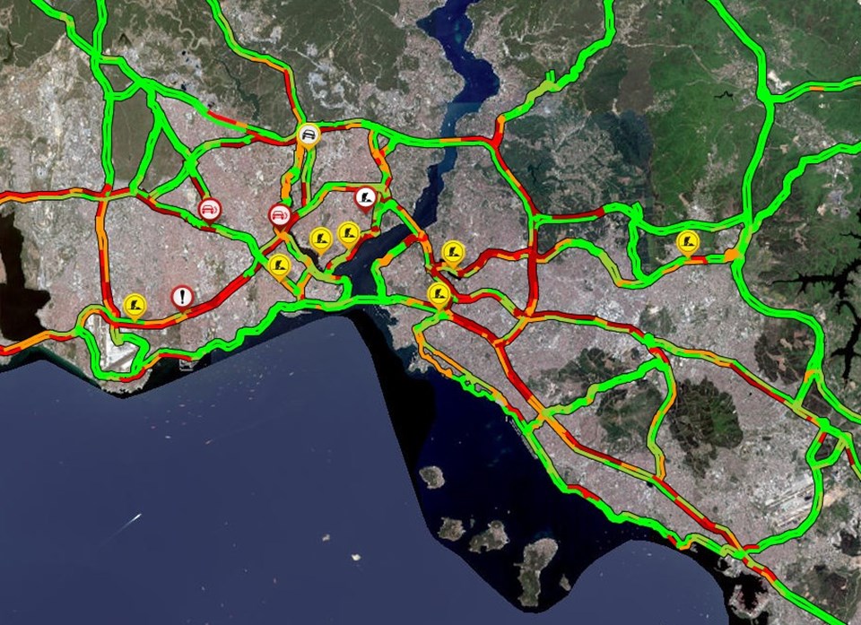 İstanbul'da haftanın ilk iş gününde trafik yoğunluğu yaşanıyor - 1