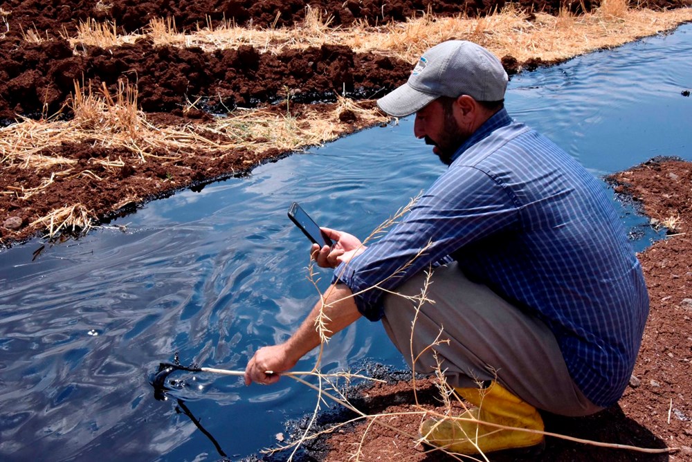 Şanlıurfa'da boru hattı delindi, ham petrol metrelerce yükseğe fışkırdı - 11