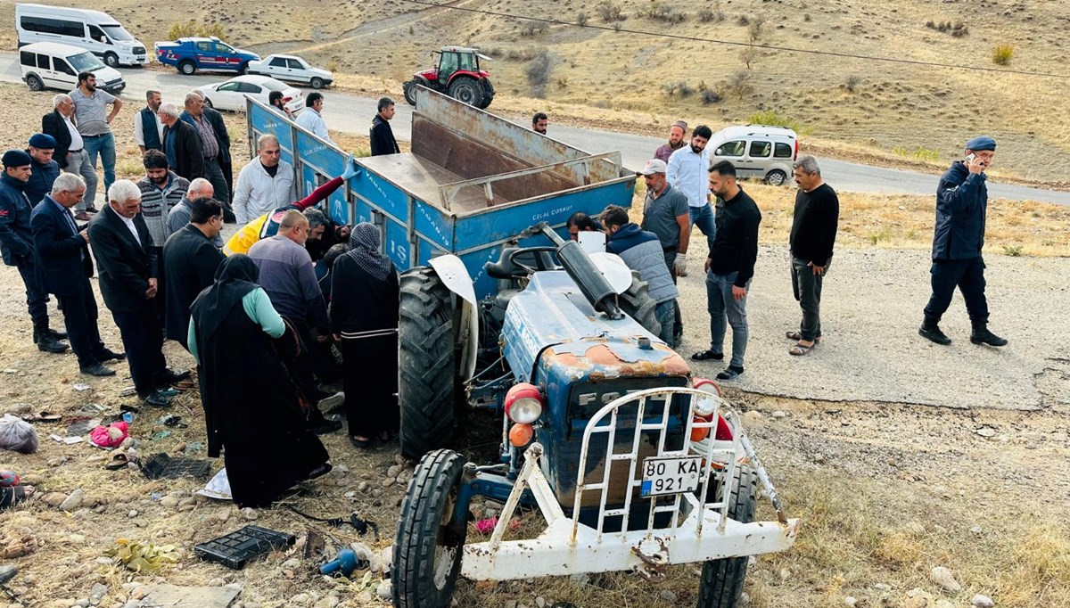 Adıyaman'da traktör devrildi: 6 kişi yaralı Adıyaman'da traktör devrildi: 6 kişi yaralı