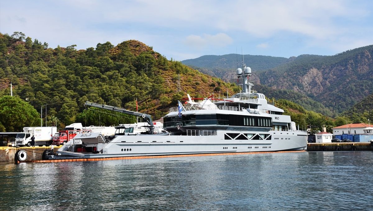 Süper yat Bold Marmaris'e geldi