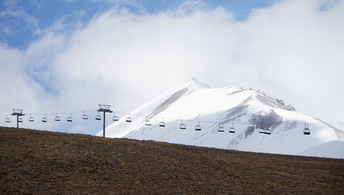 Erciyes'te kar kalınlığı 30 santimetreye ulaştı