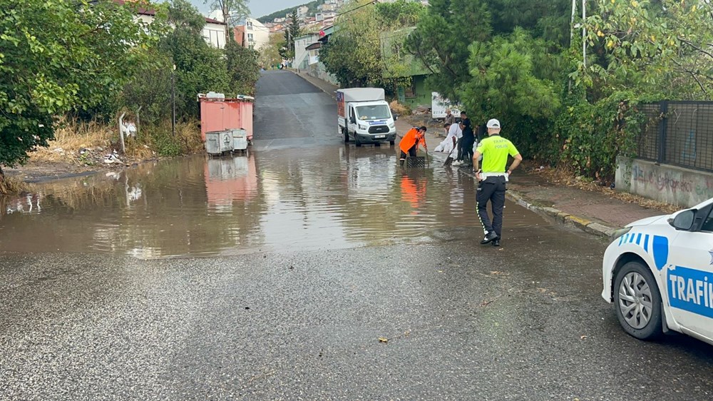 İstanbul'da kuvvetli sağanak: Maltepe'de cadde ve alt geçit göle döndü - 8